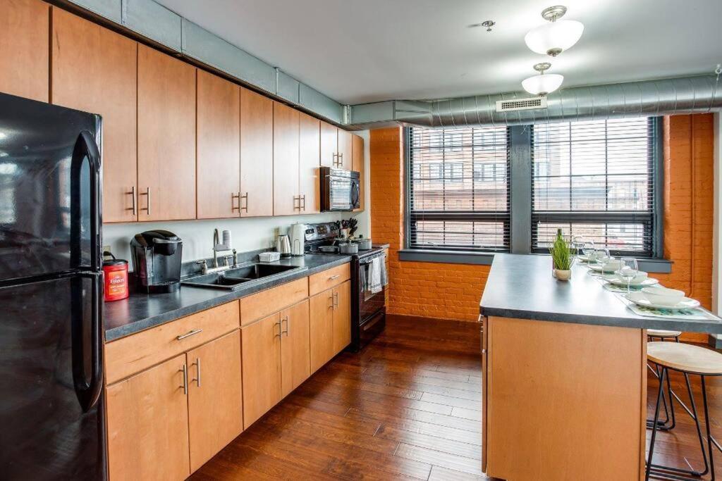 Centric Modern Loft W/ King Beds Rochester Exterior foto