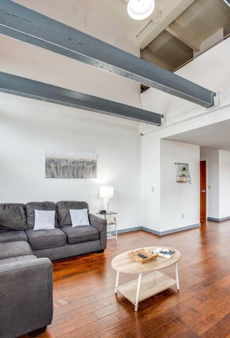 Centric Modern Loft W/ King Beds Rochester Exterior foto