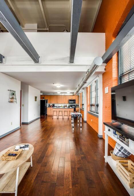 Centric Modern Loft W/ King Beds Rochester Exterior foto