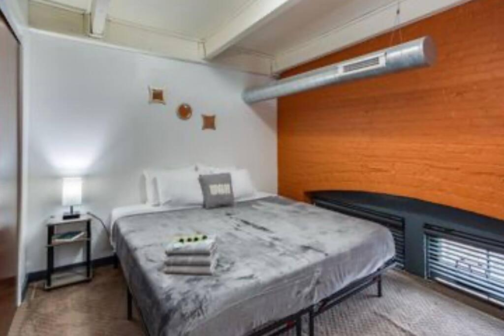 Centric Modern Loft W/ King Beds Rochester Exterior foto